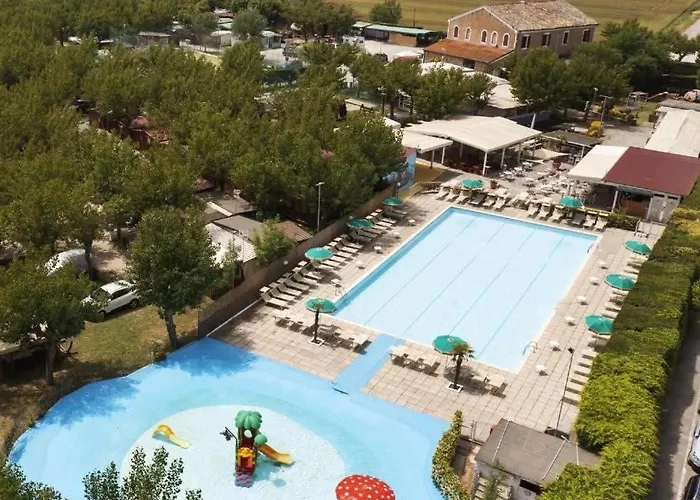 Kemping Dante Mobile Homes In Classe Village *