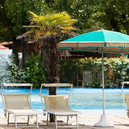 Dante Mobile Homes In Classe Village אתר קמפינג