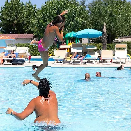 Dante Mobile Homes In Classe Village לידו די דנטה