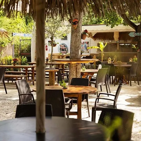 Dante Mobile Homes In Classe Village אתר קמפינג לידו די דנטה